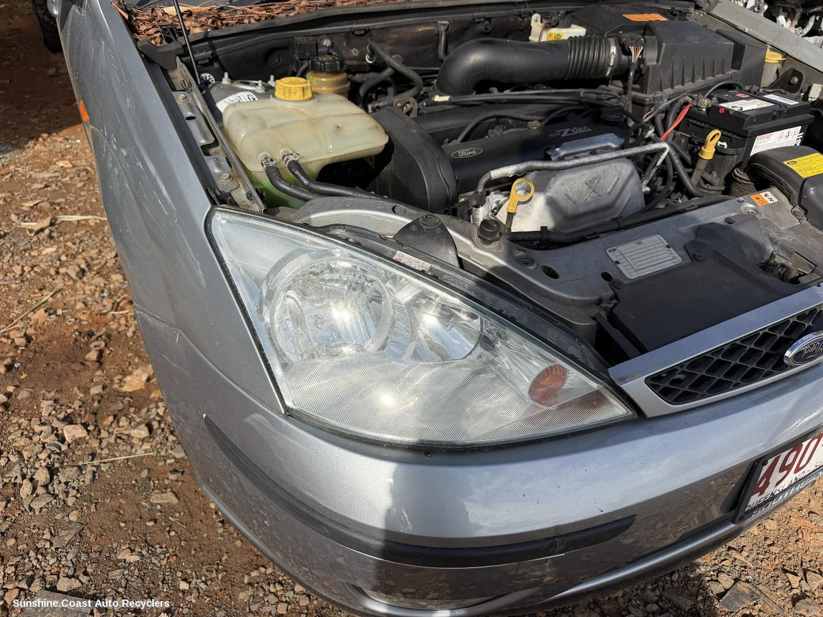 2001-2005 Ford Focus Right Headlamp
