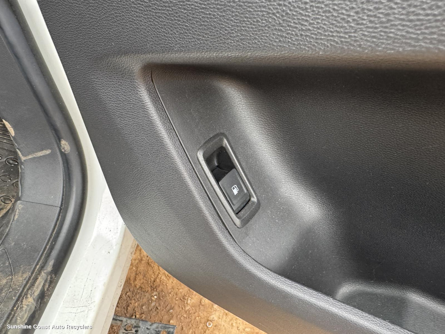 2022 Ldv D90 Misc Switch Relay