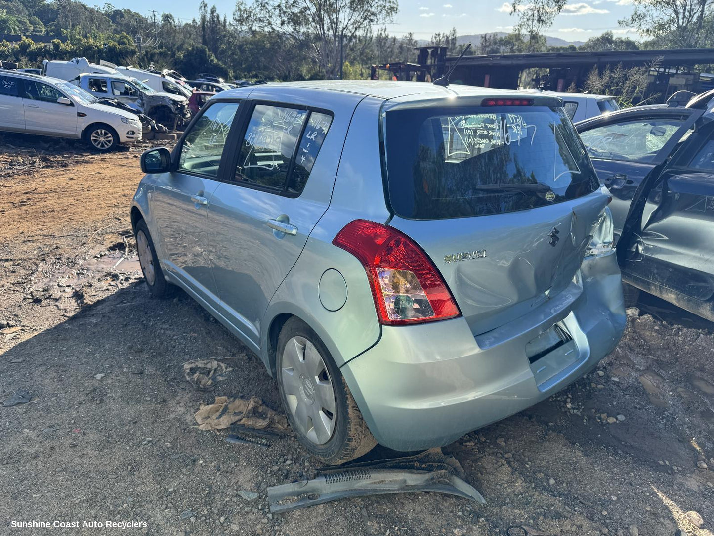 2004-2011 Suzuki Swift Bonnet Lock Support