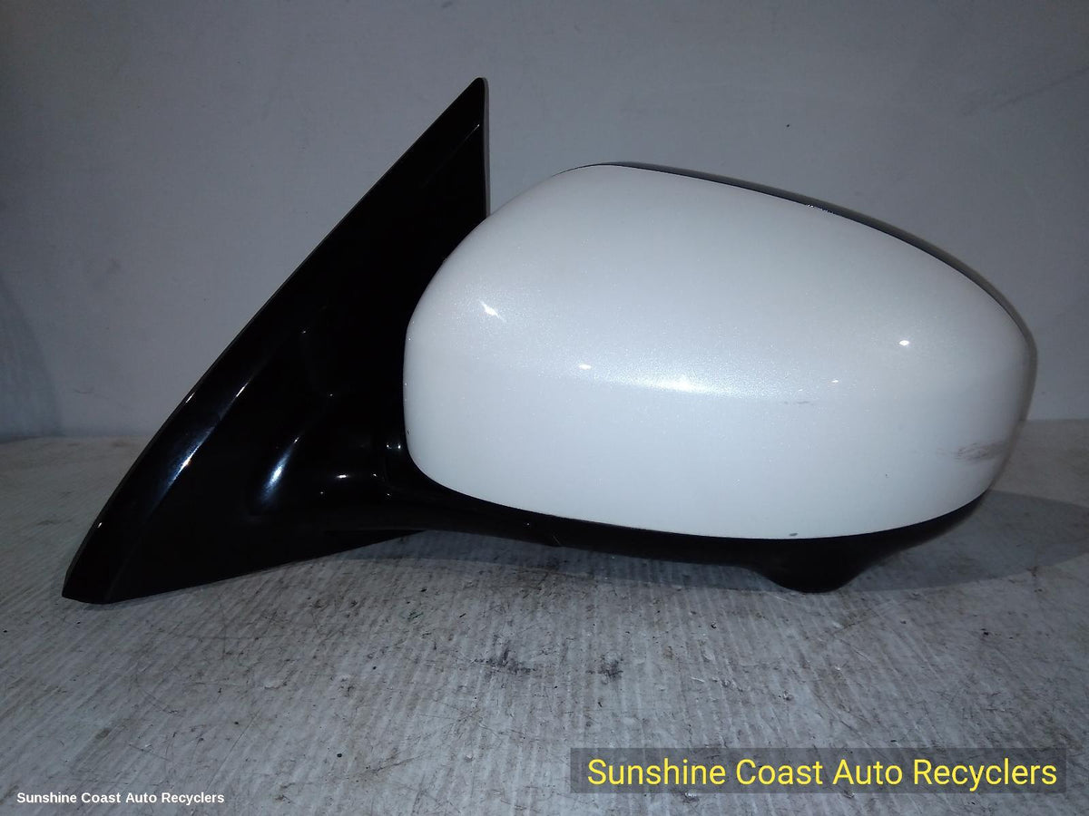 2013-2016 Nissan Pathfinder Left Door Mirror