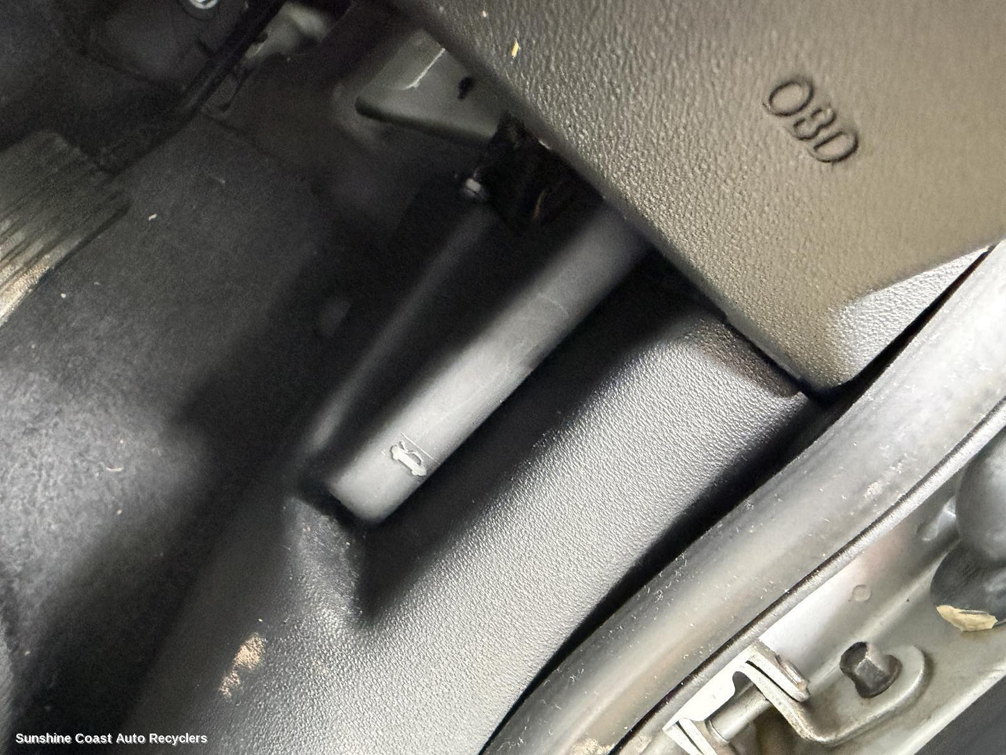 2010-2015 Hyundai I20 Bonnet Release
