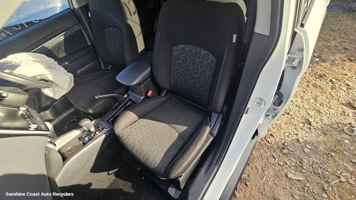2019-2024 Mitsubishi Asx Front Seat