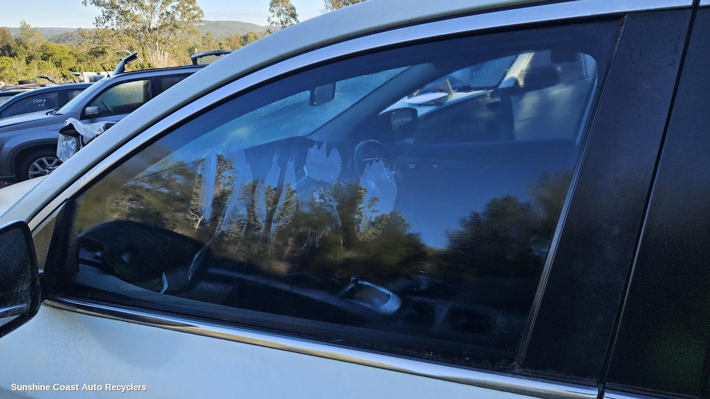 2013-2021 Nissan Qashqai Left Front Door Window