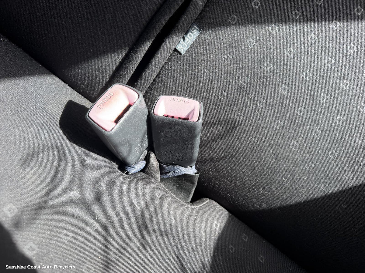 2005-2011 Toyota Yaris Seatbelt Stalk