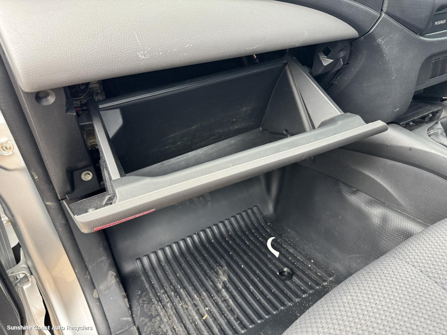 2016 Mitsubishi Triton Glove Box