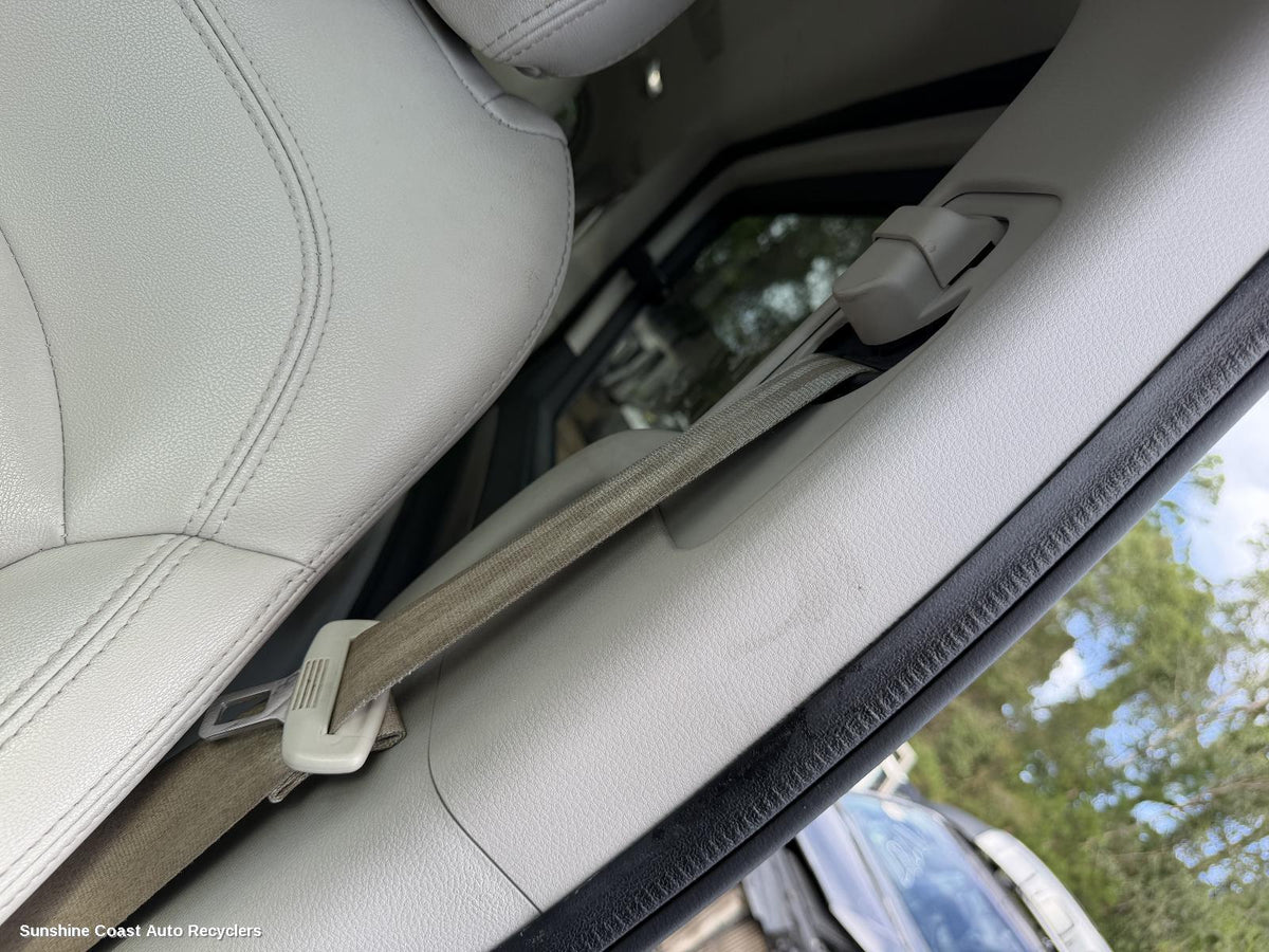 2015-2025 Ldv G10 Seatbelt Stalk