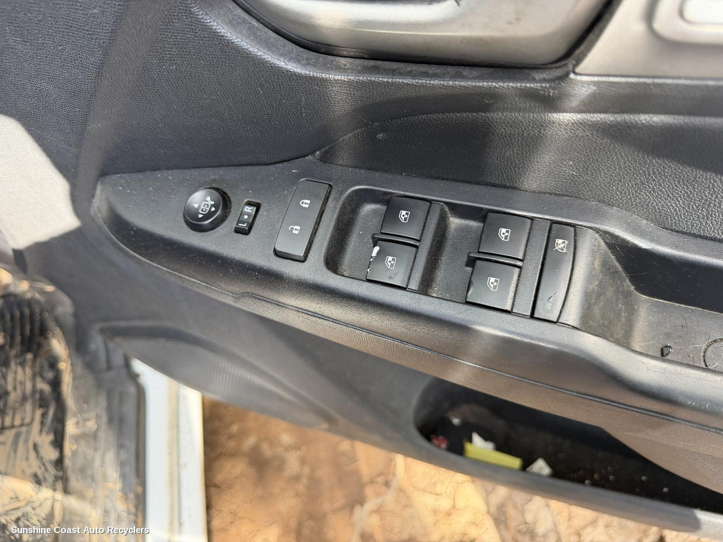 2016-2020 Holden Colorado Pwr Dr Wind Switch