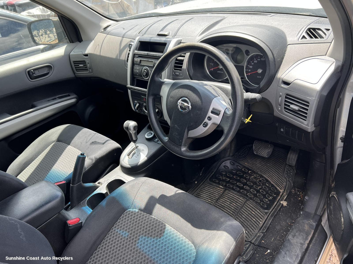2007-2014 Nissan Xtrail Headrest