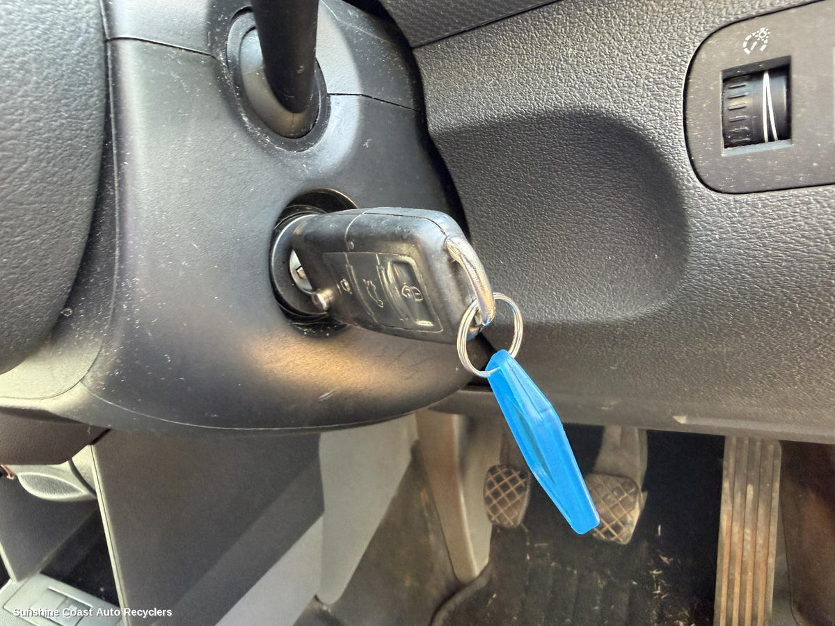 2004-2015 Volkswagen Caddy Ignition W  Key