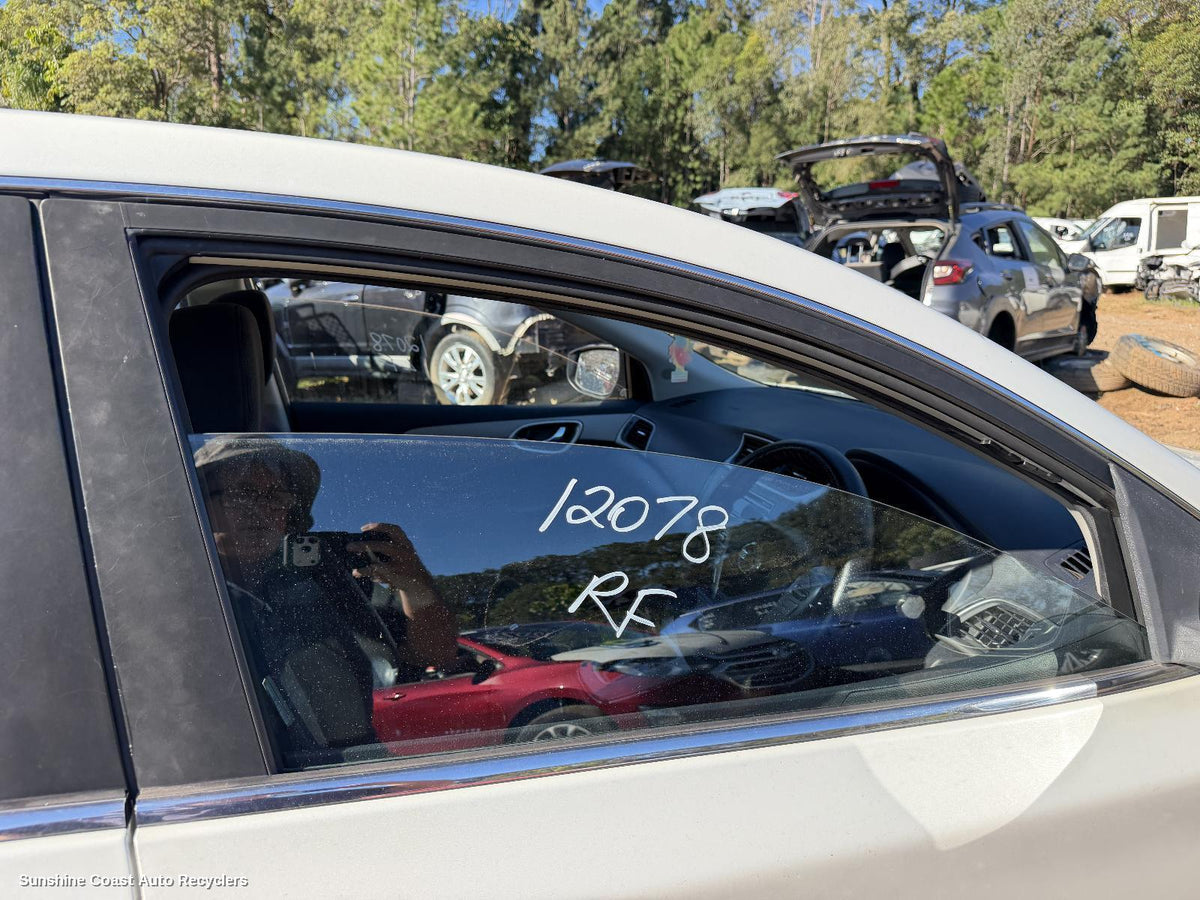 2012-2017 Nissan Pulsar Right Front Door Window