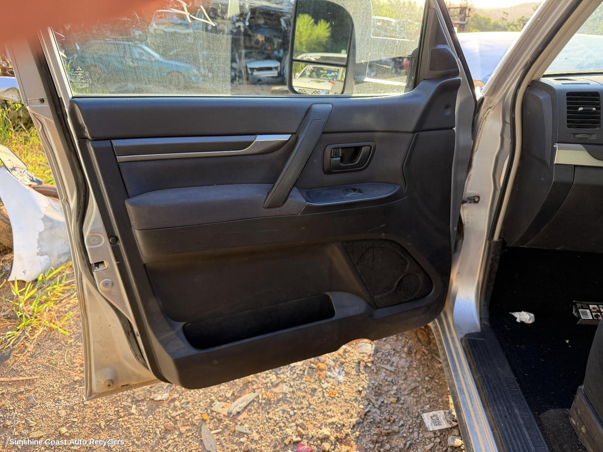 2006-2021 Mitsubishi Pajero Door Handle