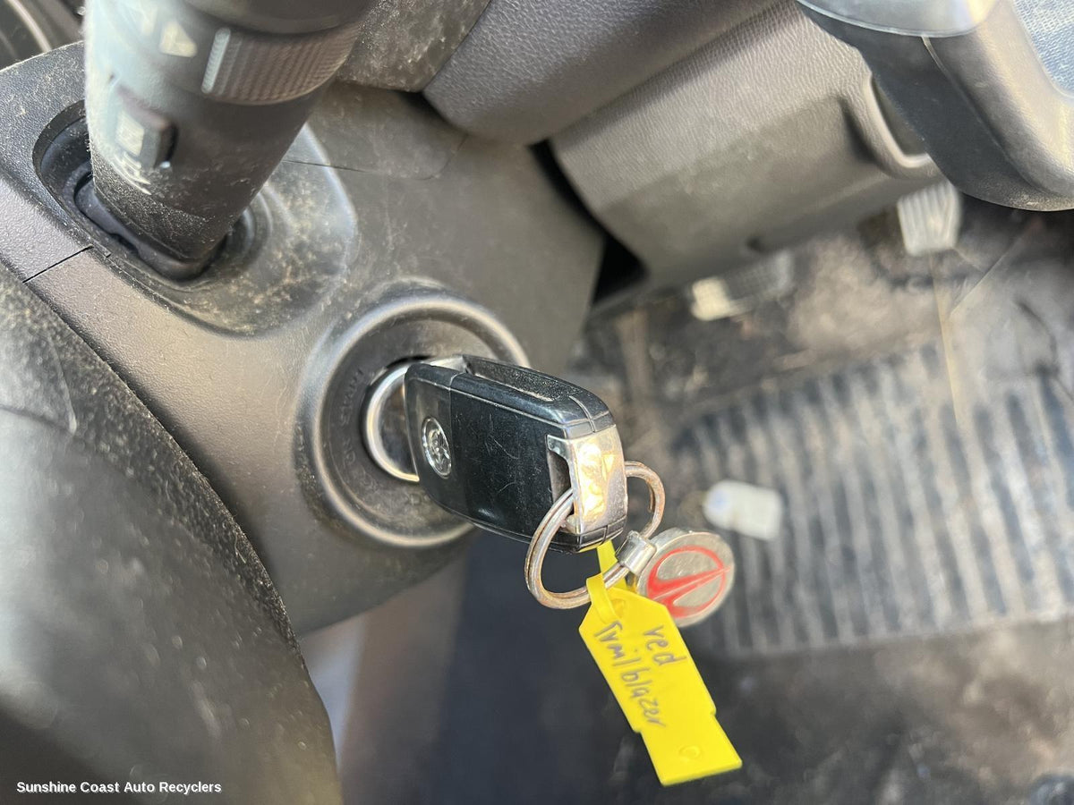 2016-2020 Holden Trailblazer Ignition W  Key