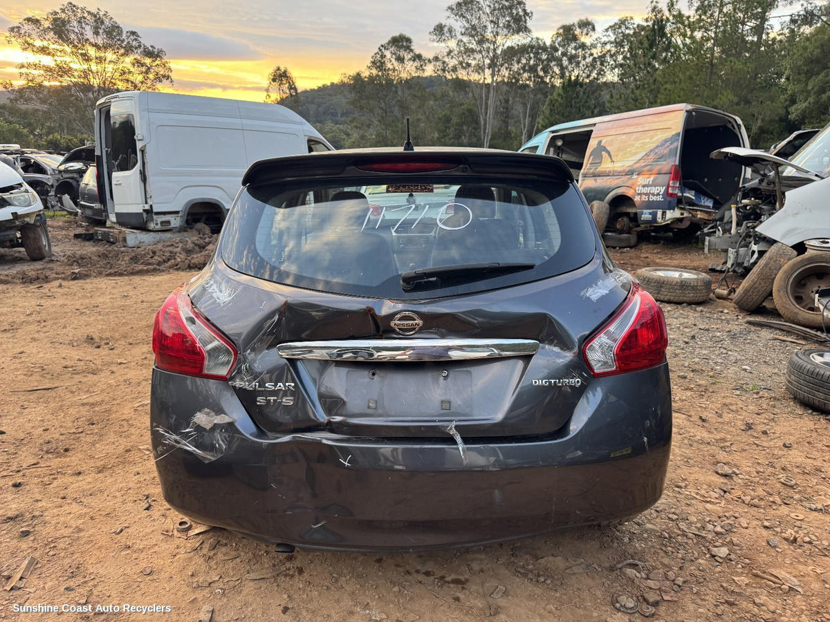 2013-2016 Nissan Pulsar Rear Spoiler