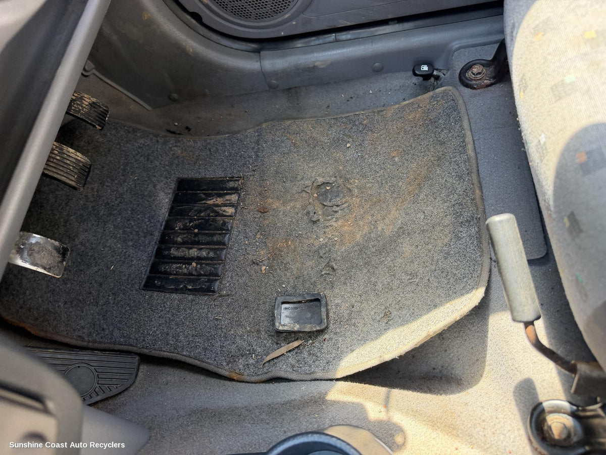 2002-2005 Hyundai Getz Floor Mats