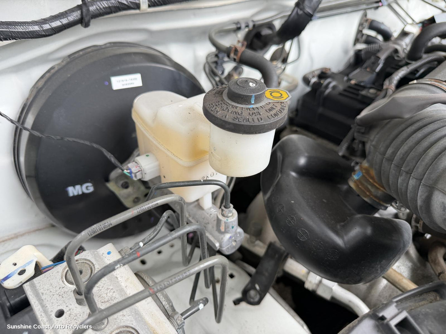 2012 Toyota Hilux Master Cylinder