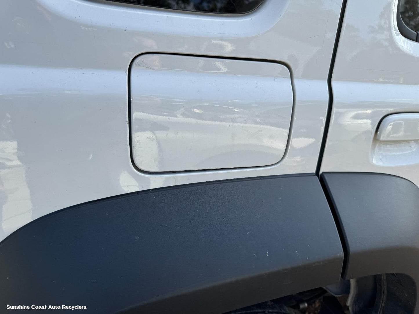 2024 Suzuki Jimny Fuel Door   Filler