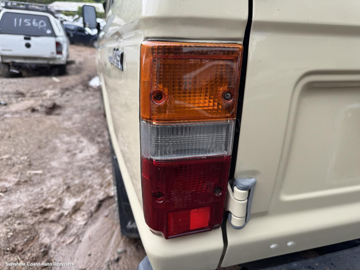 1984-1990 Toyota Landcruiser Left Taillight
