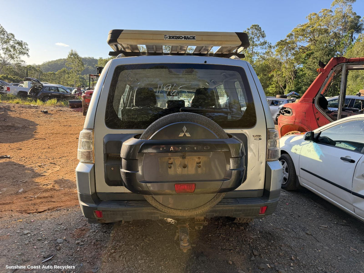 2006-2014 Mitsubishi Pajero Rear Bumper