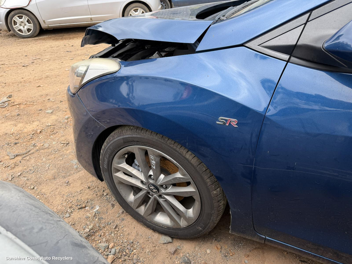 2012-2017 Hyundai I30 Left Guard