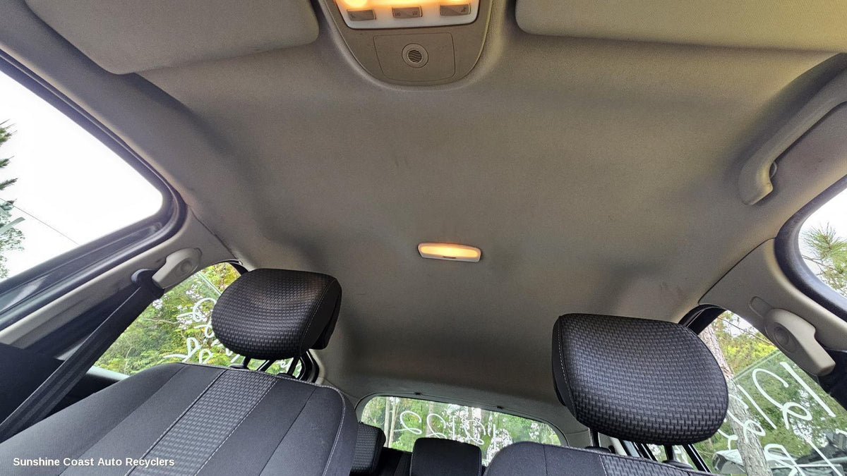 2010-2016 Renault Megane Hoodlining