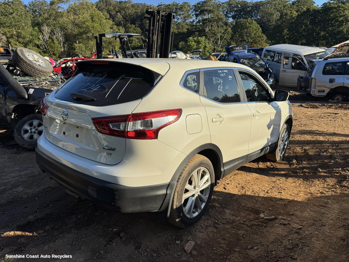 2013-2017 Nissan Qashqai Rear Garnish