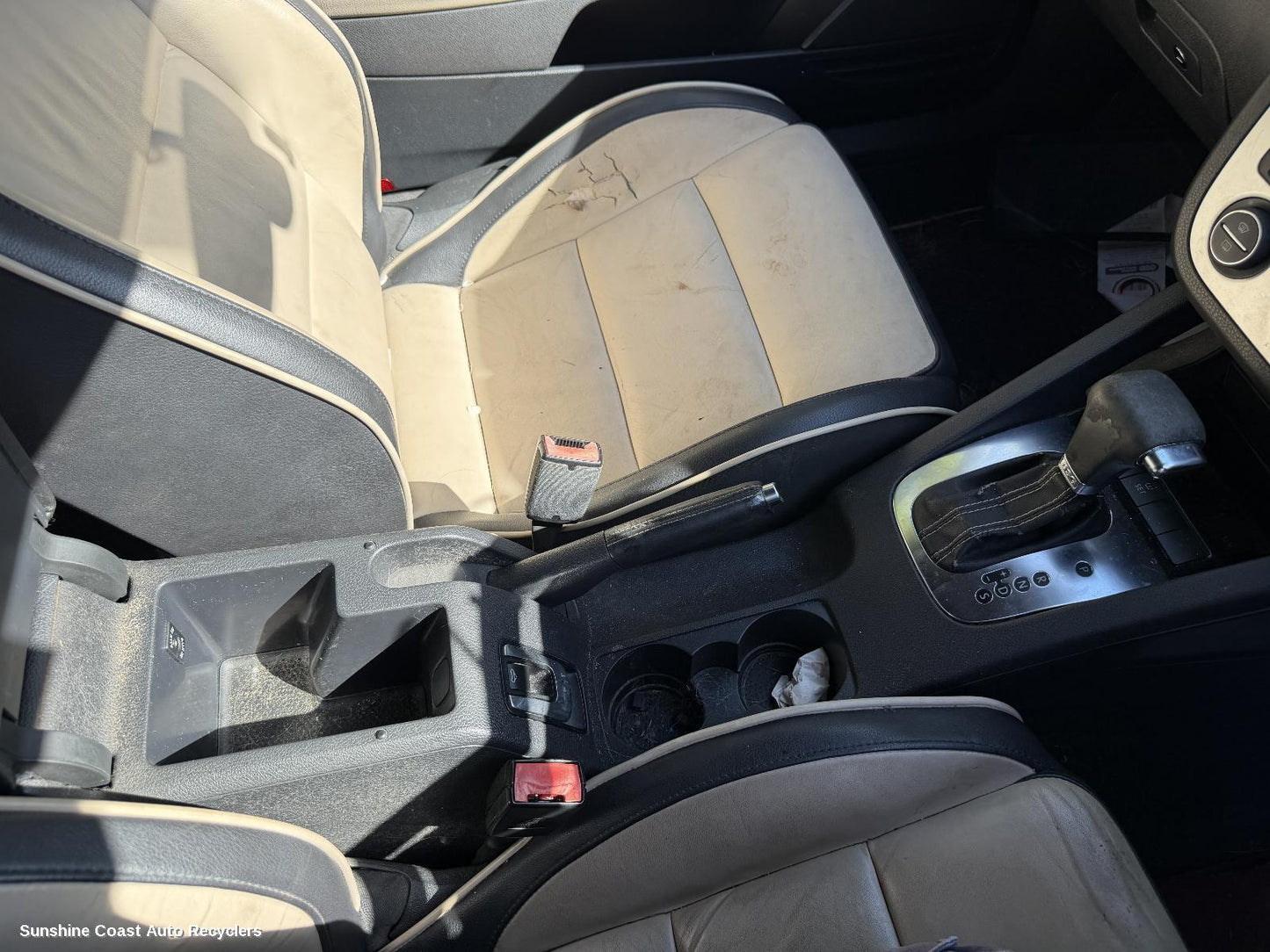 2007-2014 Volkswagen Eos Console
