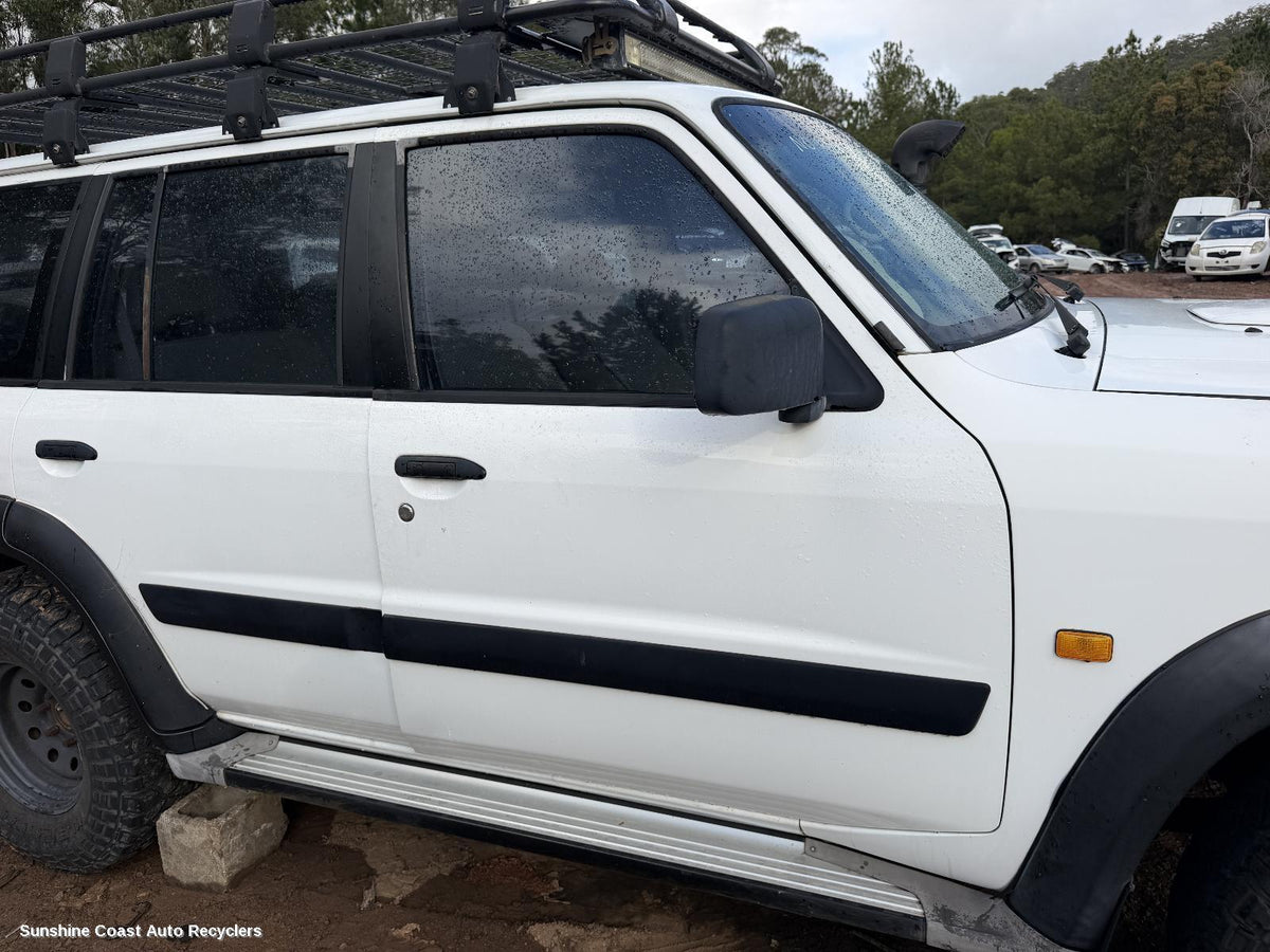 1997-2004 Nissan Patrol Right Door Mirror