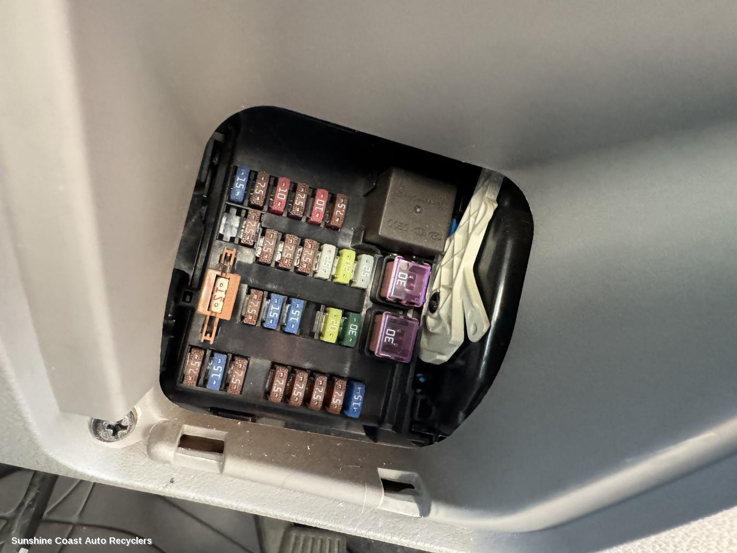 2010 Kia Carnival/grand Carnival Fuse Box