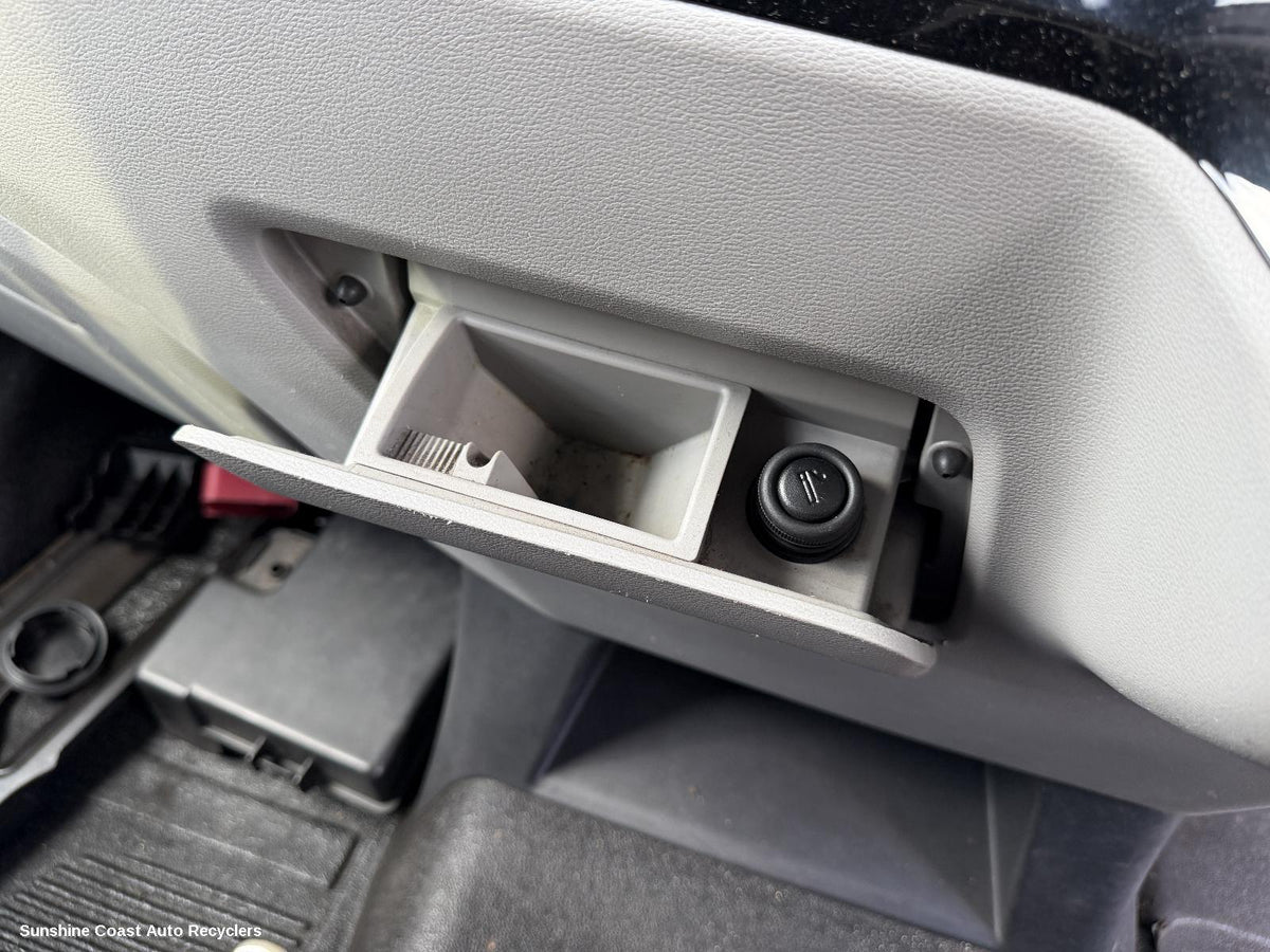 2020-2026 Ldv Deliver 9 Ashtray