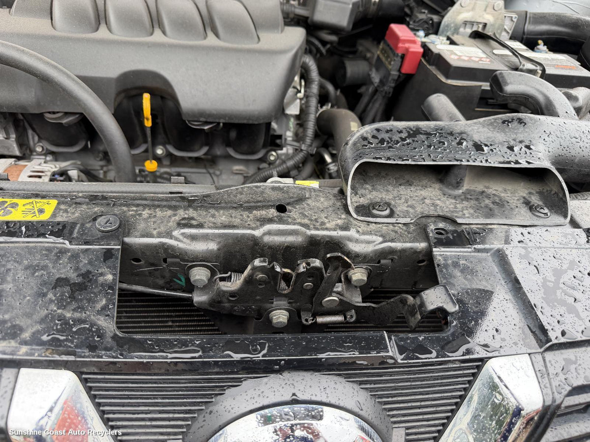 2010-2014 Nissan Dualis Bonnet Lock Support