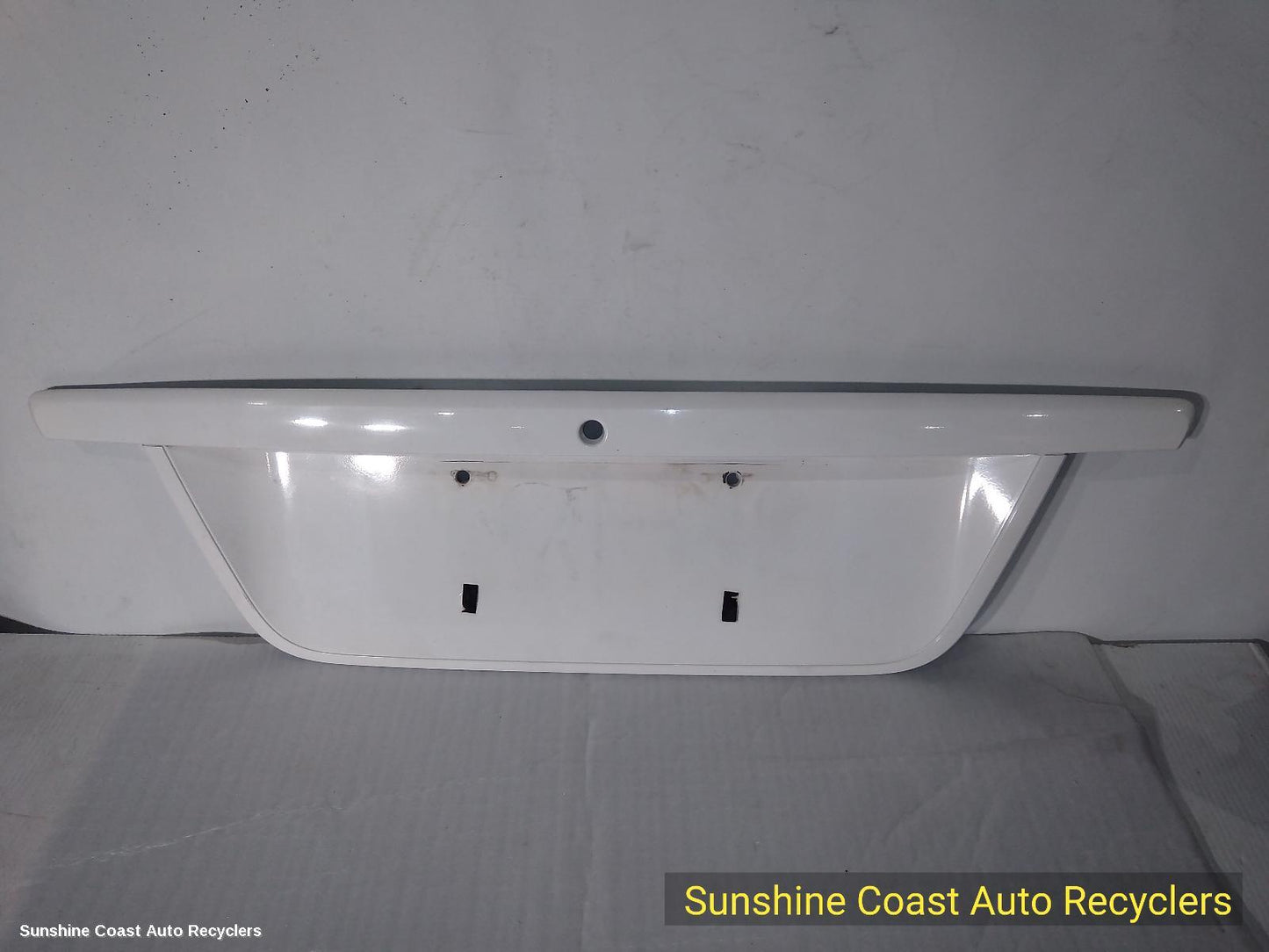 2005 Toyota Camry Rear Garnish