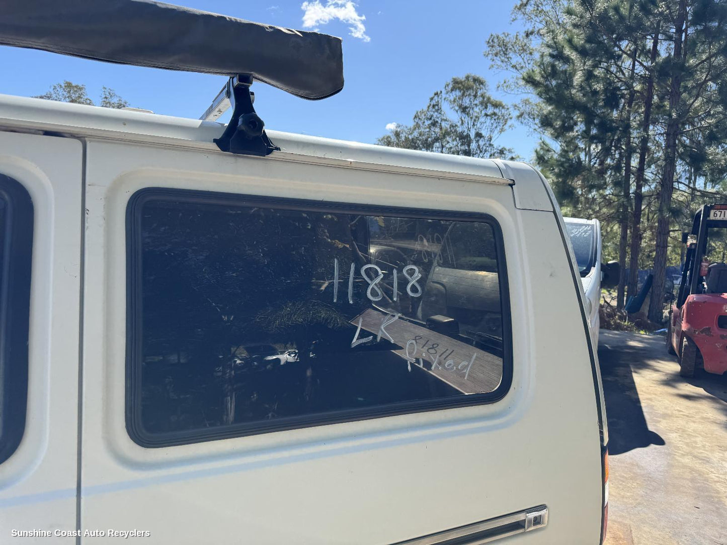 2007 Mitsubishi L300 Left Rear Side Glass