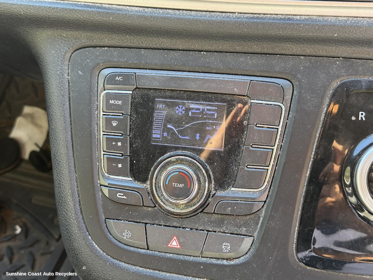 2021-2025 Ldv G10 Heater Ac Controls