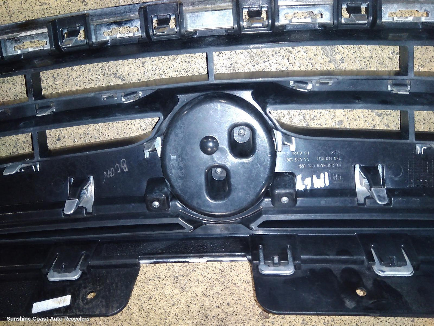 2012 Holden Captiva Grille