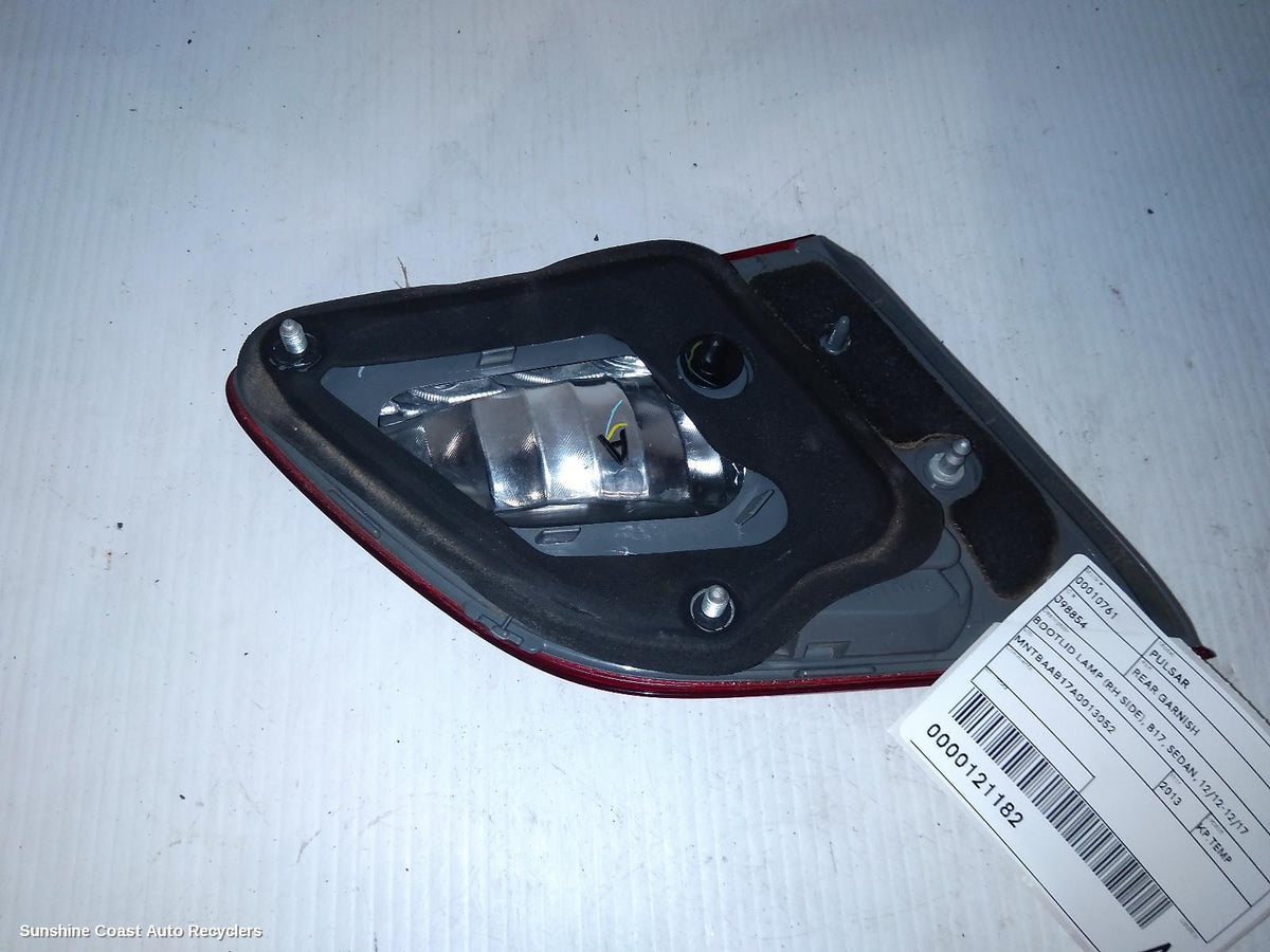 2012-2017 Nissan Pulsar Rear Garnish