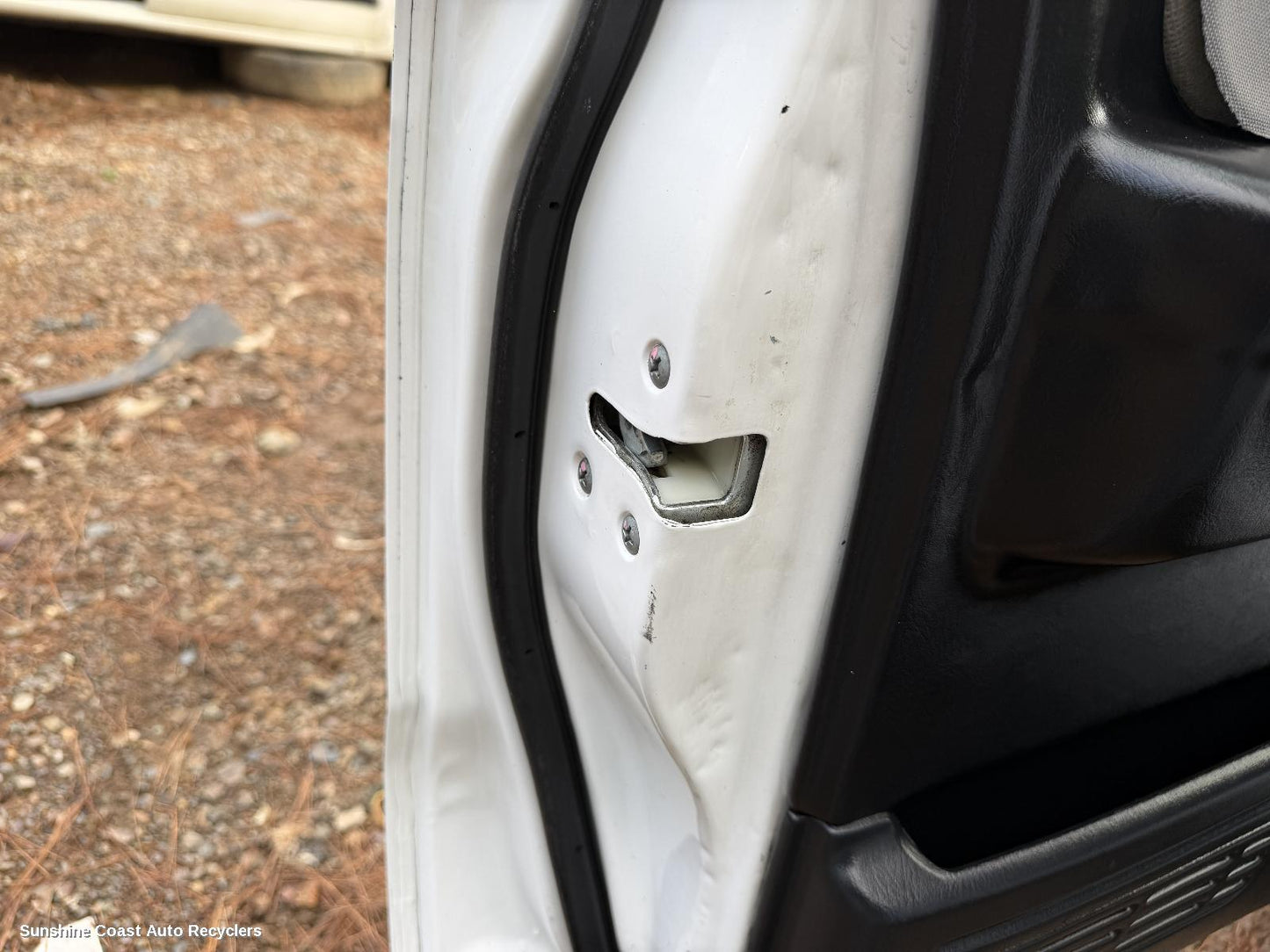 2008-2015 Nissan Navara Door Boot Gate Lock