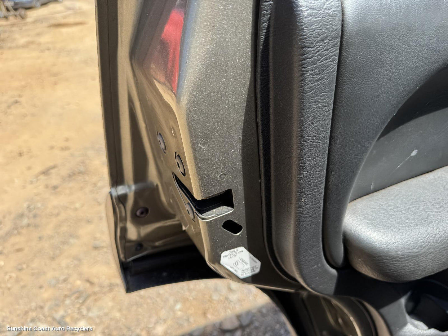 2004 Jeep Cherokee Door Boot Gate Lock