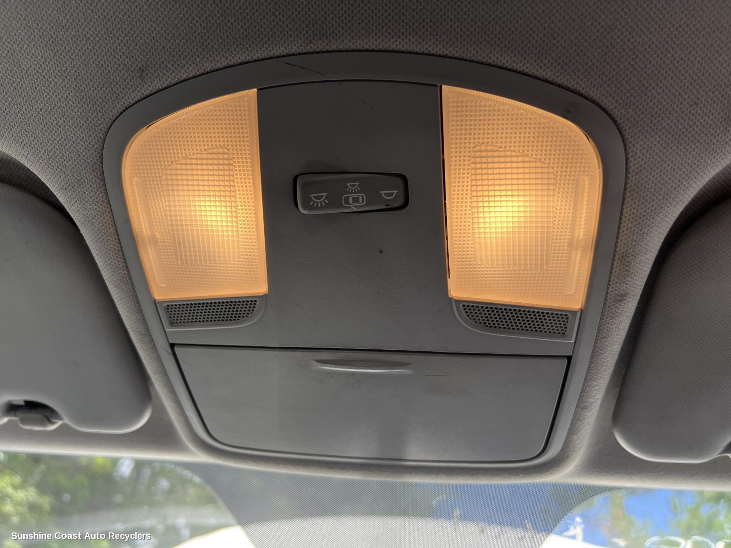 2018 Kia Rio Courtesy Light
