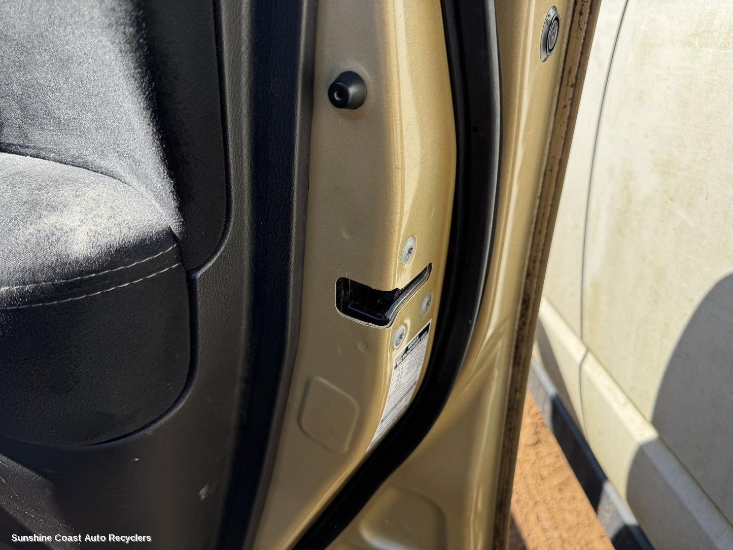 2014 Nissan Pathfinder Door Boot Gate Lock
