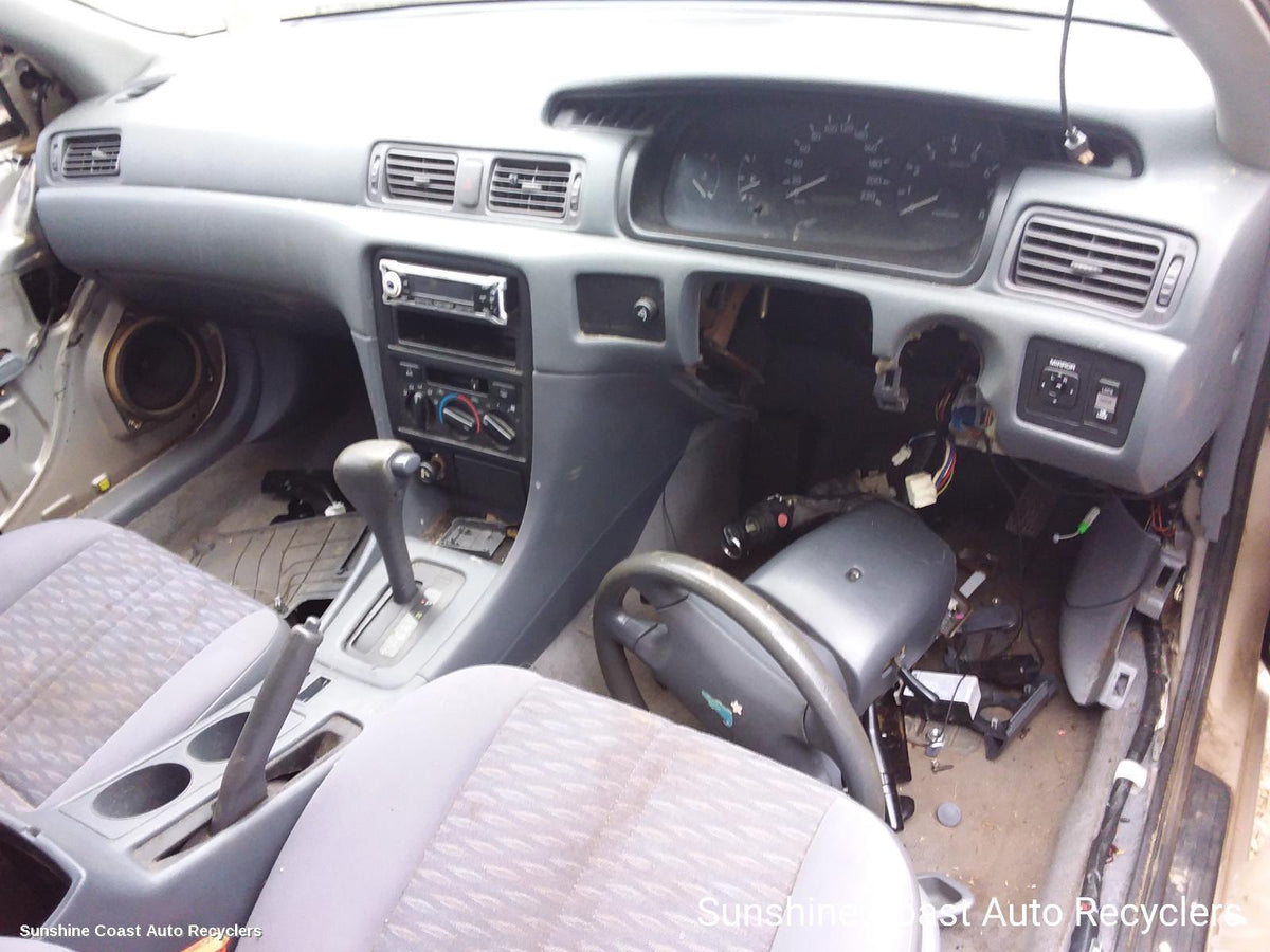 1997-2002 Toyota Camry Tailgate Handle