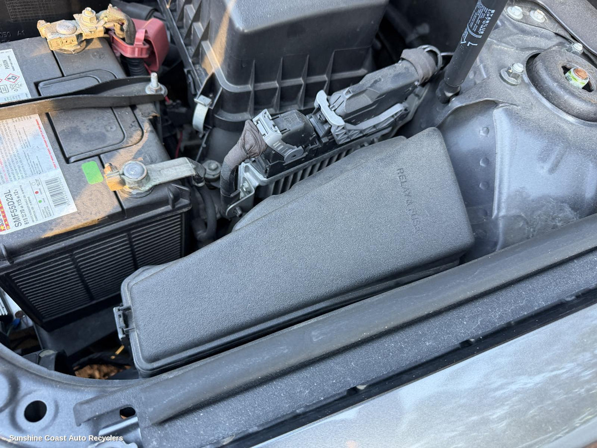 2011-2017 Toyota Camry Fuse Box