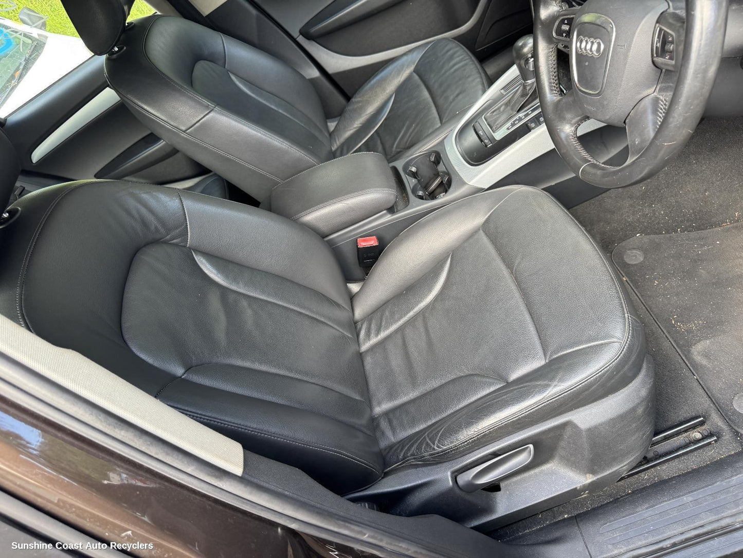 2011 Audi Q5 Front Seat