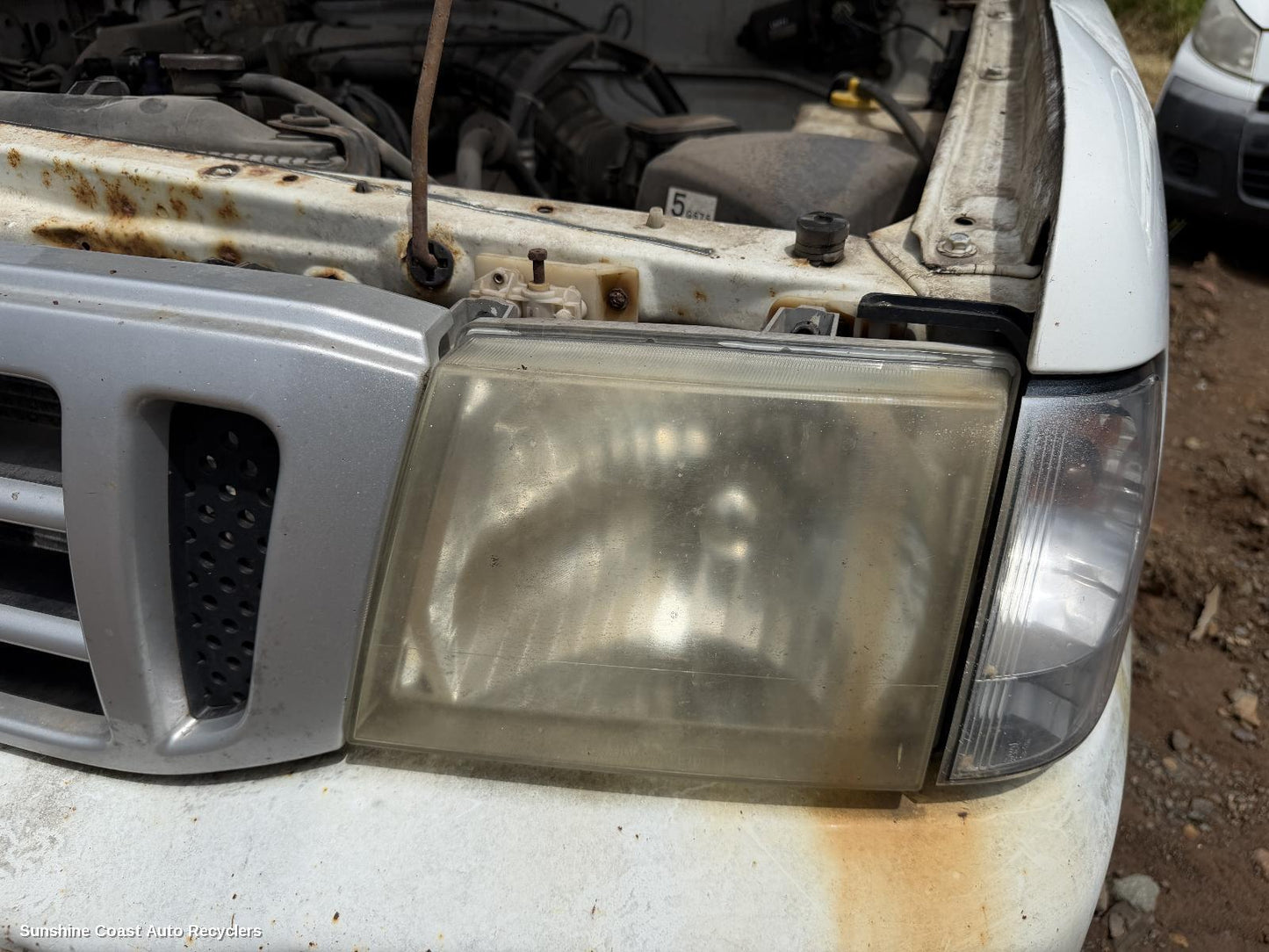 2002-2006 Ford Courier Left Headlamp