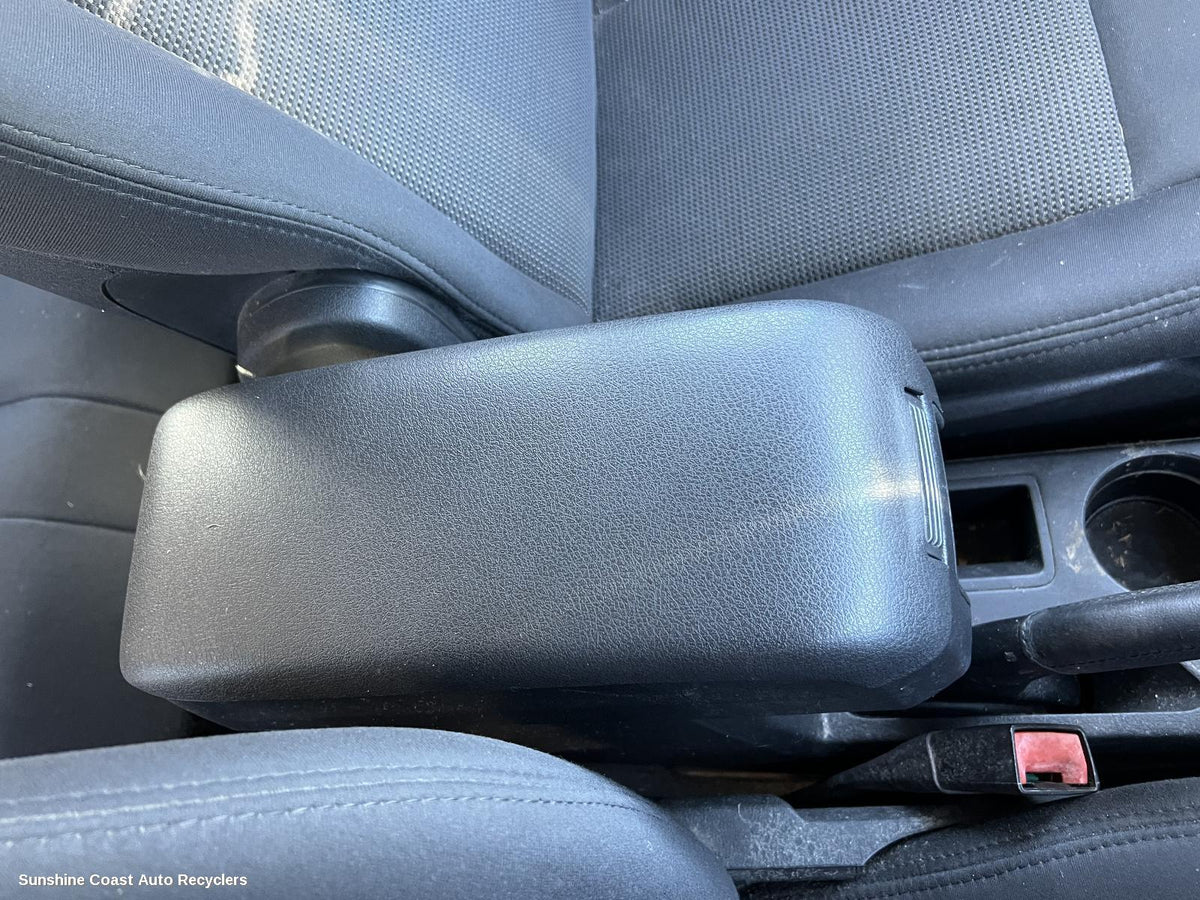 2007-2016 Jeep Patriot Console