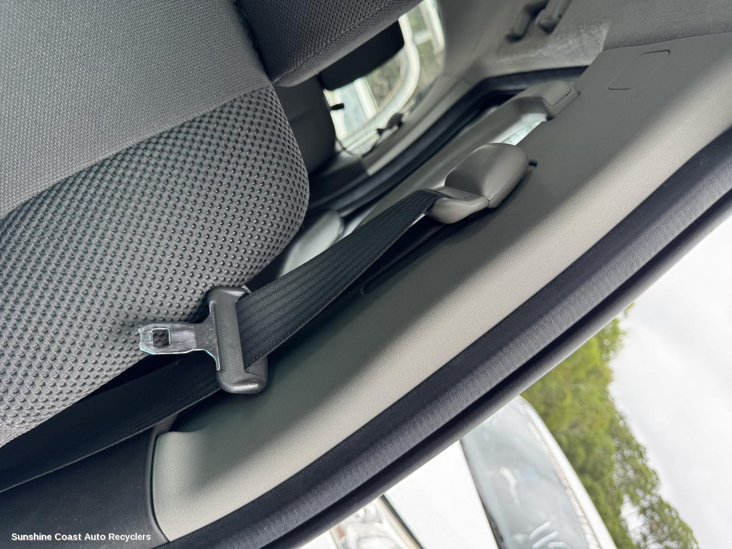 2009 Nissan Navara Seatbelt Stalk