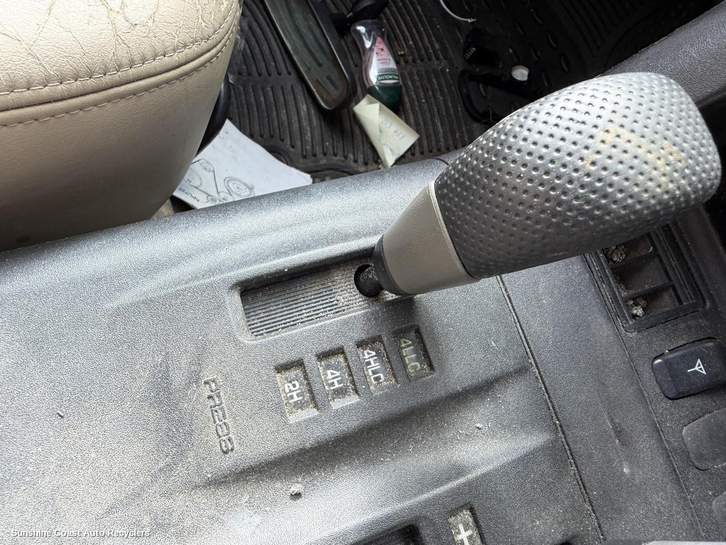 2000-2006 Mitsubishi Pajero Gear Stick Shifter