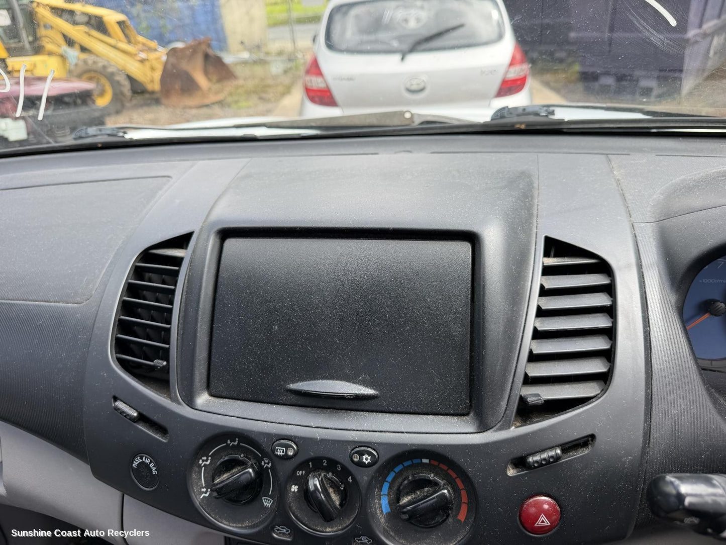 2006-2009 Mitsubishi Triton Misc
