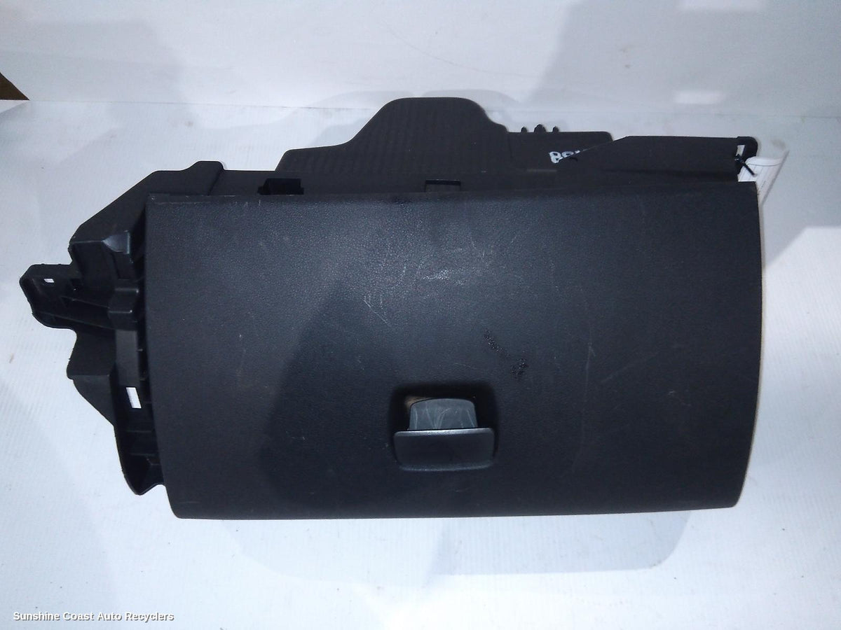 2015-2026 Renault Trafic Glove Box