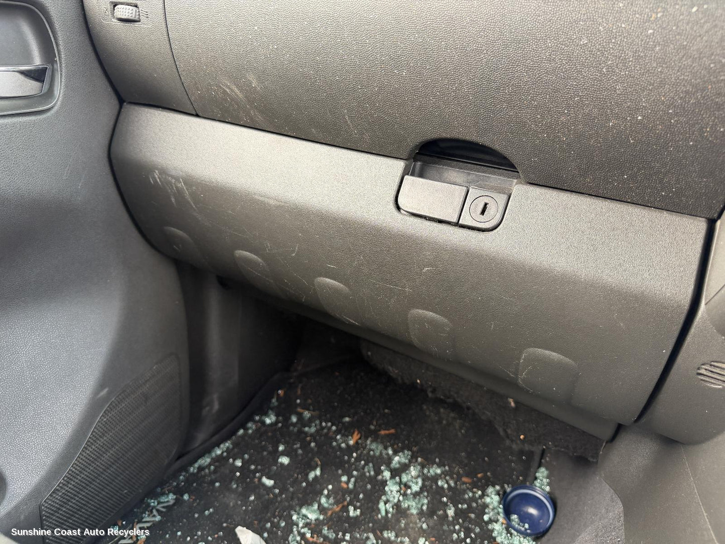 2005-2015 Nissan Navara Glove Box