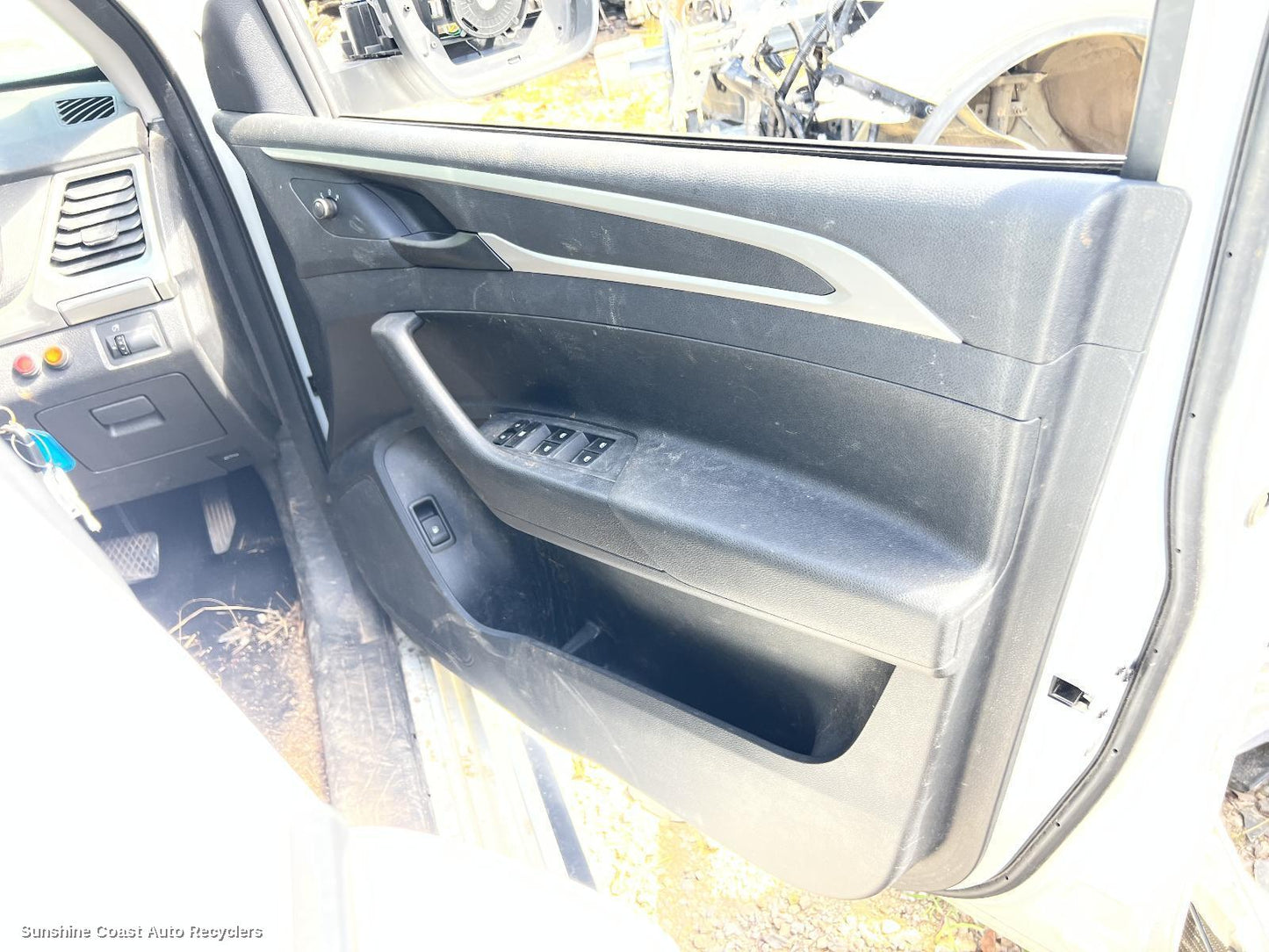 2017-2021 Ldv T60 Pwr Dr Wind Switch